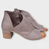 Everly Gia 01