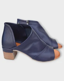 Everly Gia 01