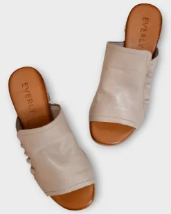 Everly Gia 07